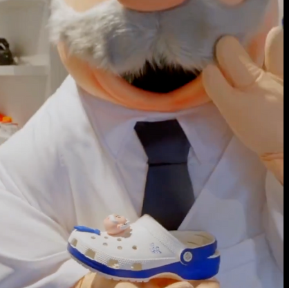 Dr. Simi entra al mundo de los Crocs