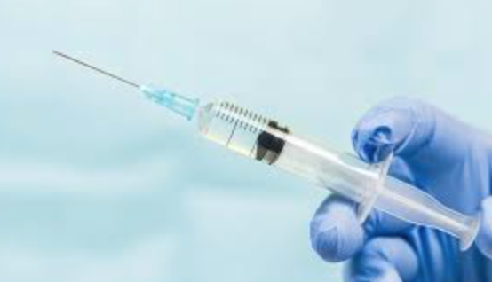 Reportan muerte de 4 personas por suero vitaminado