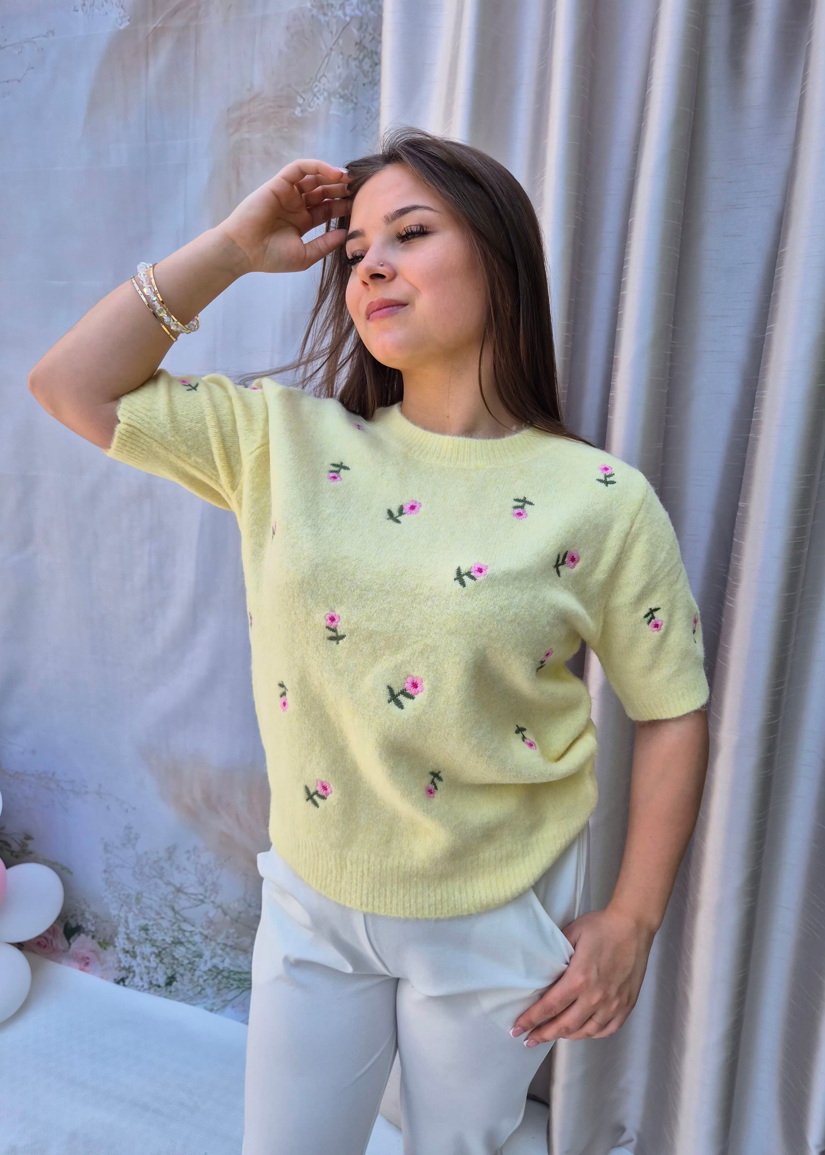 *LAVYSH* YELLOW JUMPER