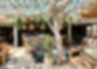 the beach club cabane bambou bar in Saint-Tropez