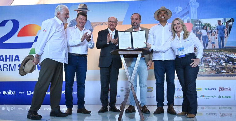 Assinatura da portaria que regulamenta o novo desconto tarifário de energia para irrigação, Ministério de Minas e Energia
