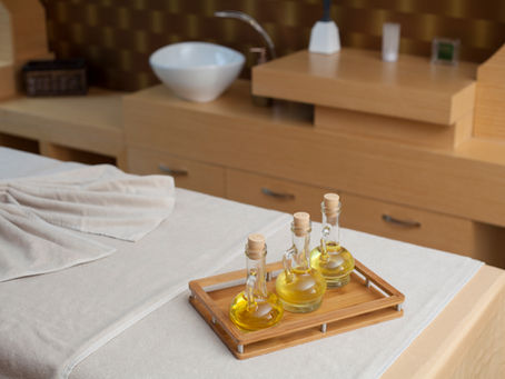 Herramientas Ćŗtiles para dar masajes: Camillas, cojines y aceites