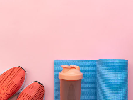 Accesorios Esenciales para Yoga: CĆ³mo Escoger Bloques, Esterillas, Cintas y MĆ”s para Mejorar tu PrĆ”ctica