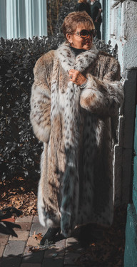 lady in full fur