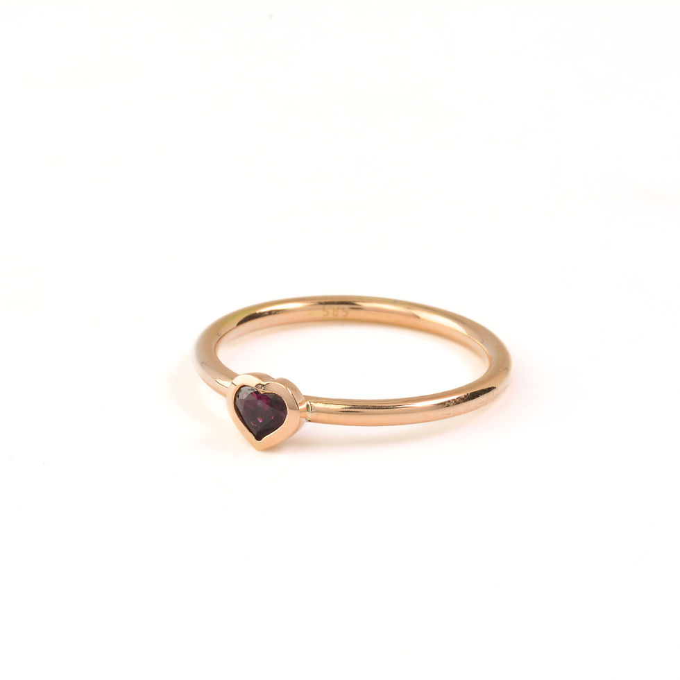 Miniaturbild: schmaler Goldring, Ring mit Herz, Rubinring
