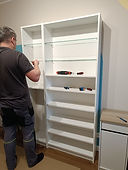 Montaż przeszklonych drzwi w regale IKEA BILLY