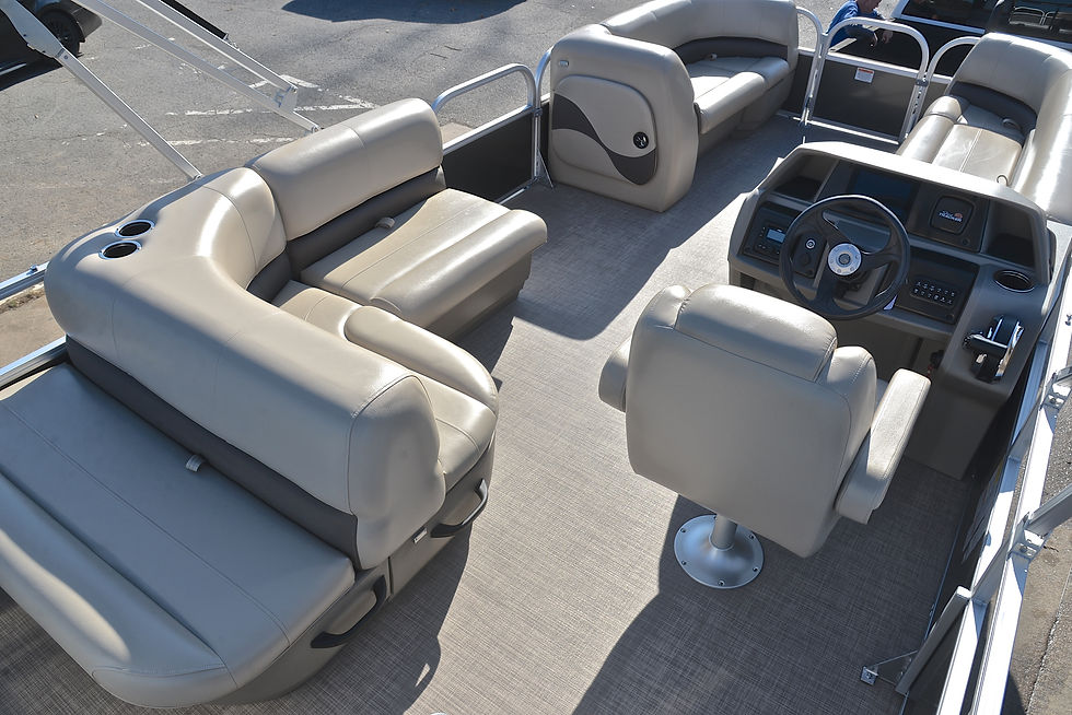 Thumbnail: Sun Tracker Party Barge 18 DLX