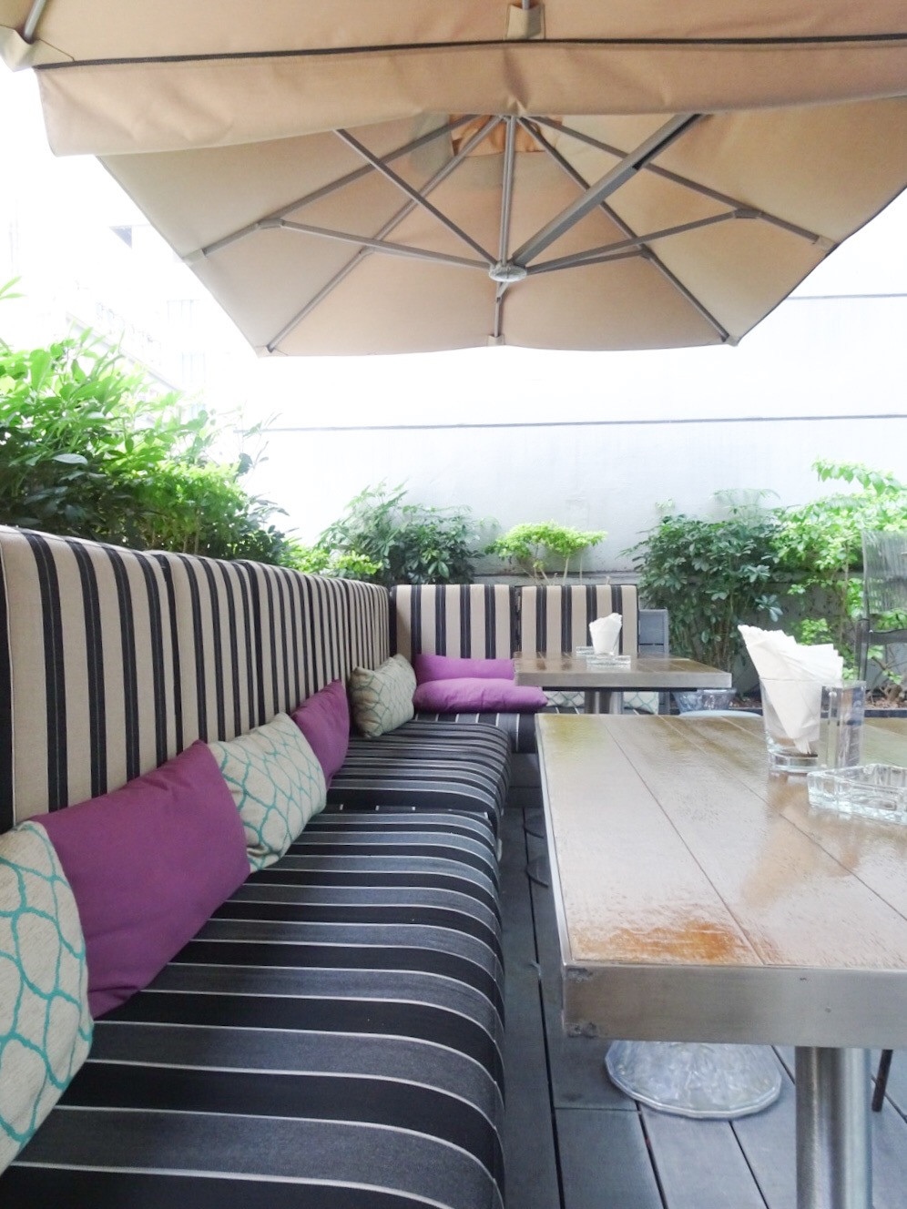 The Envoy restaurant and bar at The Pottinger Hotel Hong Kong