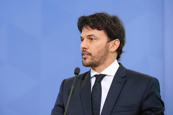 Fabio Faria Correios