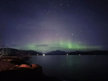 Polární záře (Aurora, Northern Lights) ve Skotsku