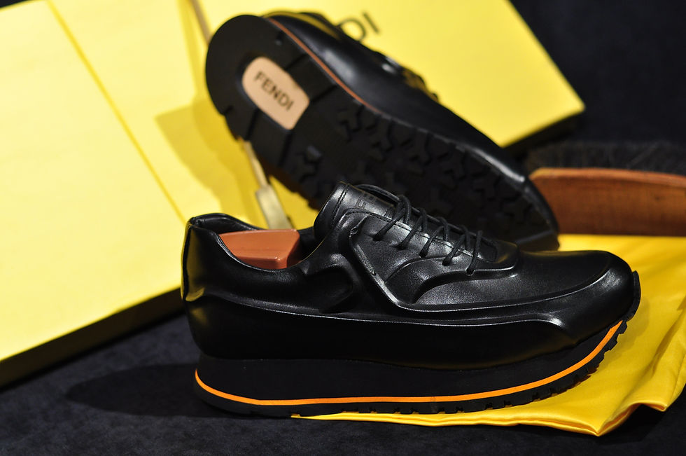 Küçük resim: Siyah Açma Deri Yürüyüş Ayakkabı