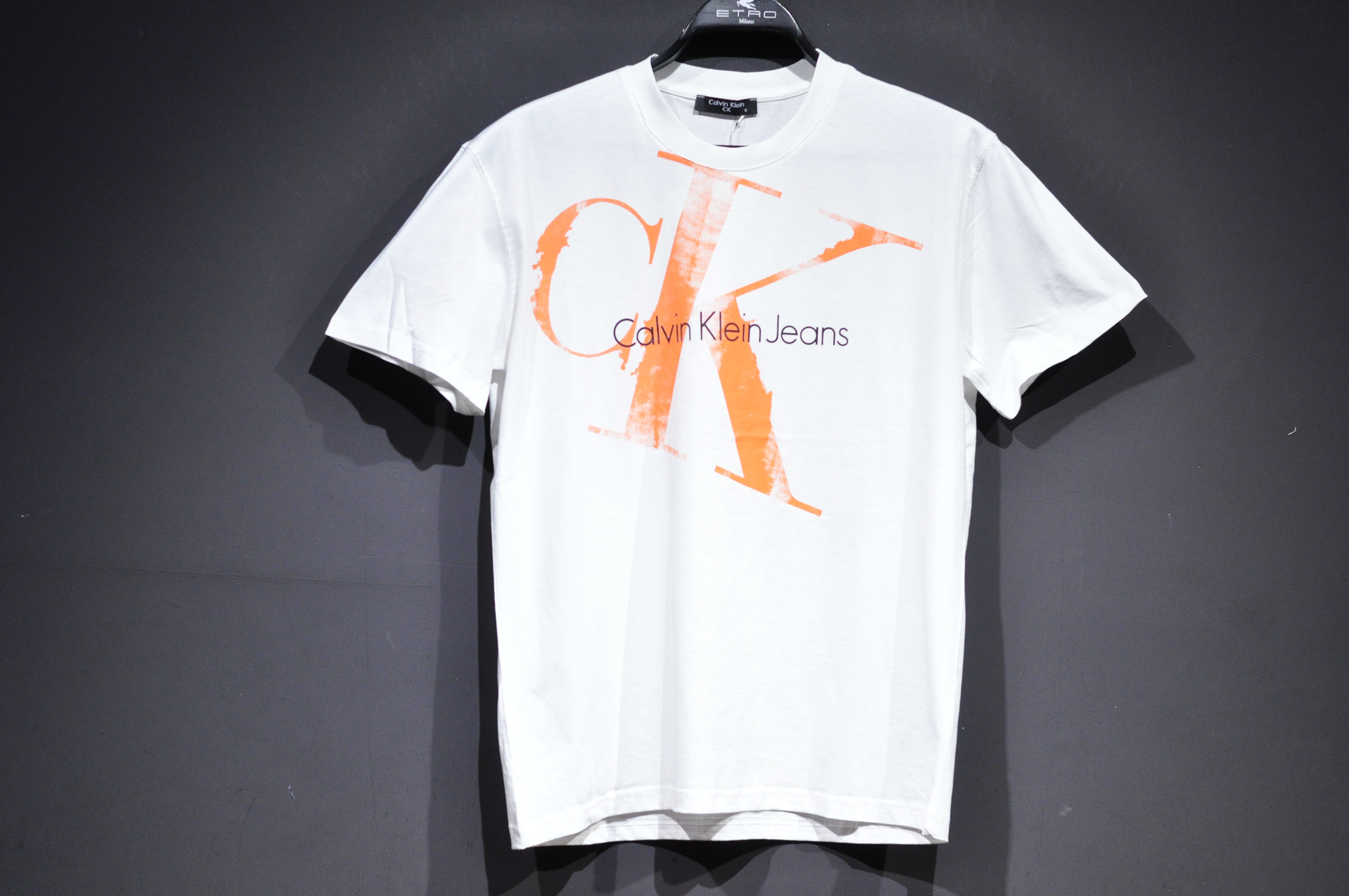 Beyaz Simit Yaka Spor T-Shirt