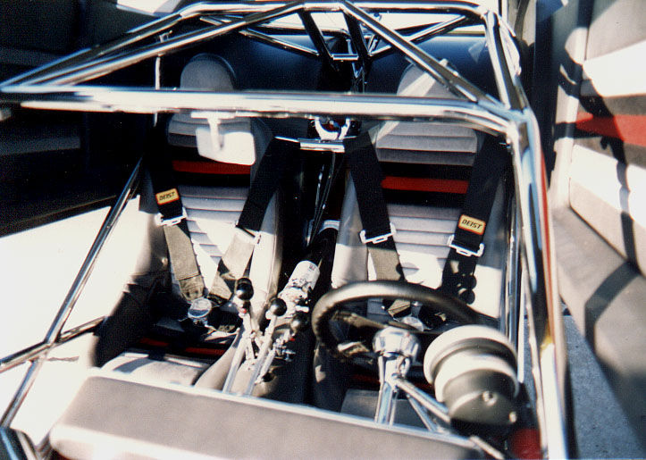 17 - J-2000 INTERIOR 2