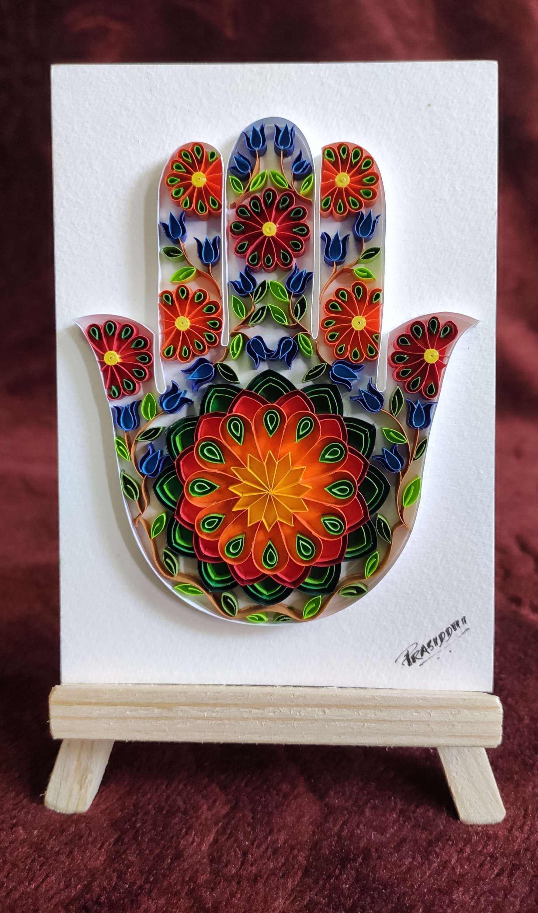 Quilling hamsa