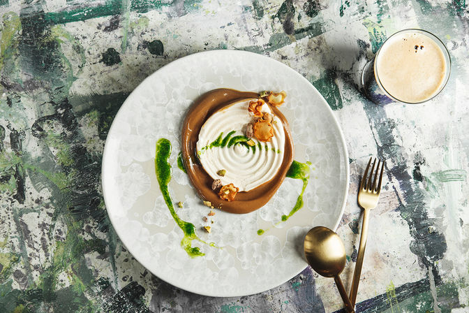 Foodfotografie eines Desserts für das Sternerestaurant CODA von Renè Frank fotografiert im Restaurant in Berlin