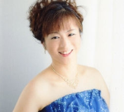 前田智子.jpeg