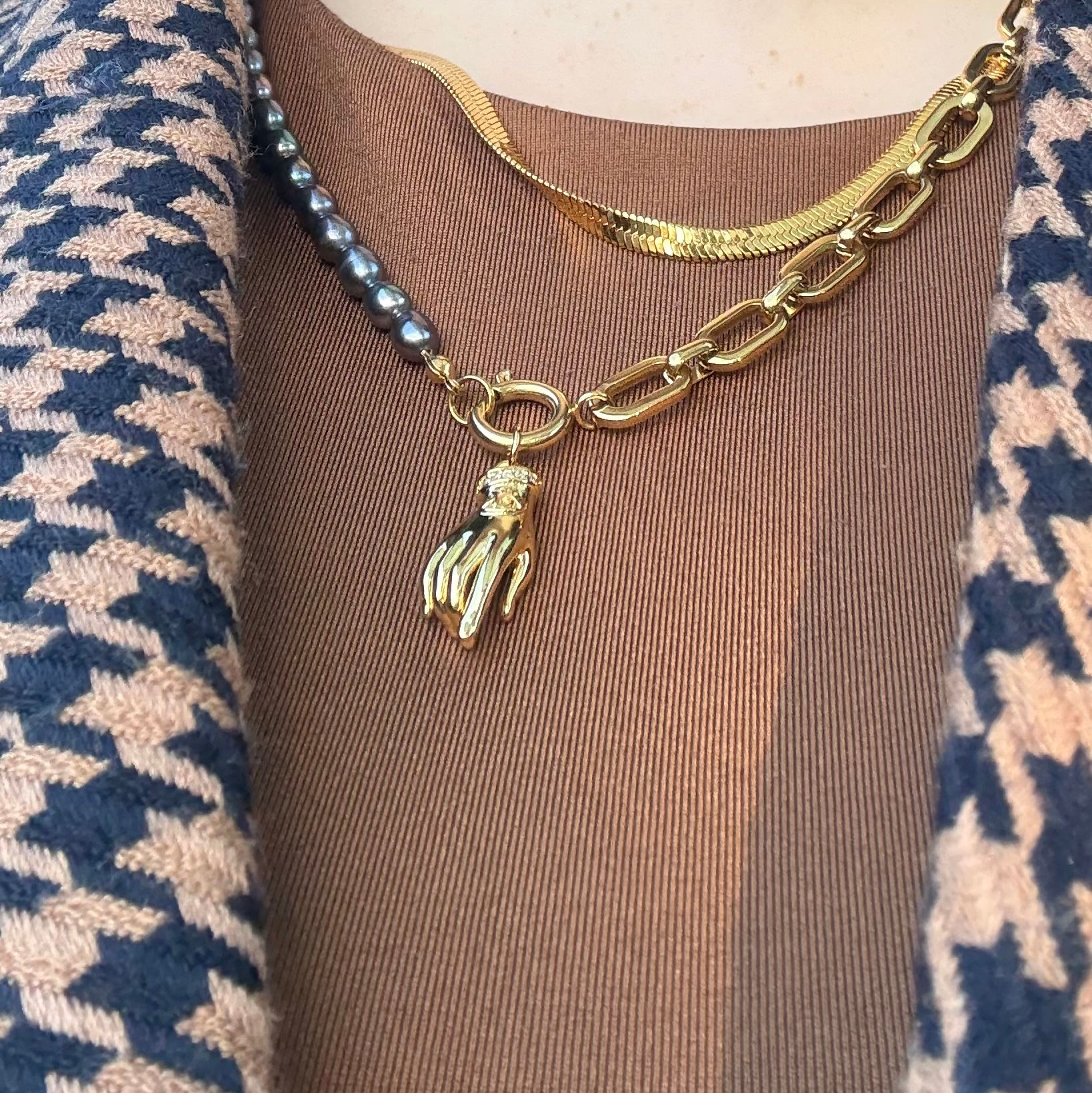 Charm of Contrast Necklace