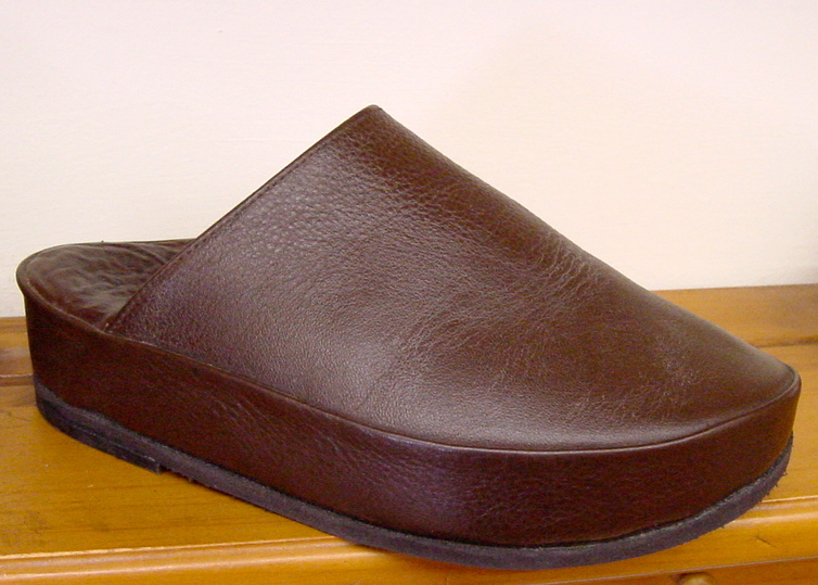 Pittsburgh's only Custom Shoemakers since 1977