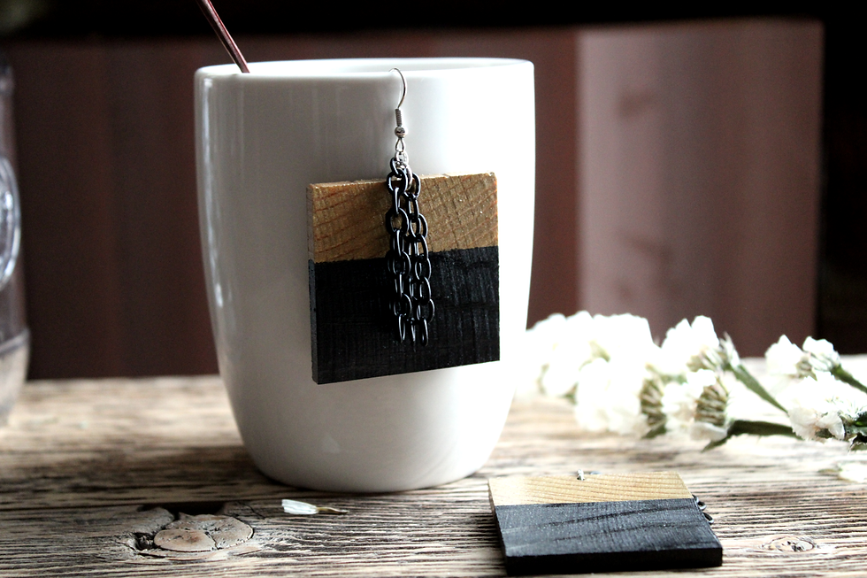 Thumbnail: Black & Gold