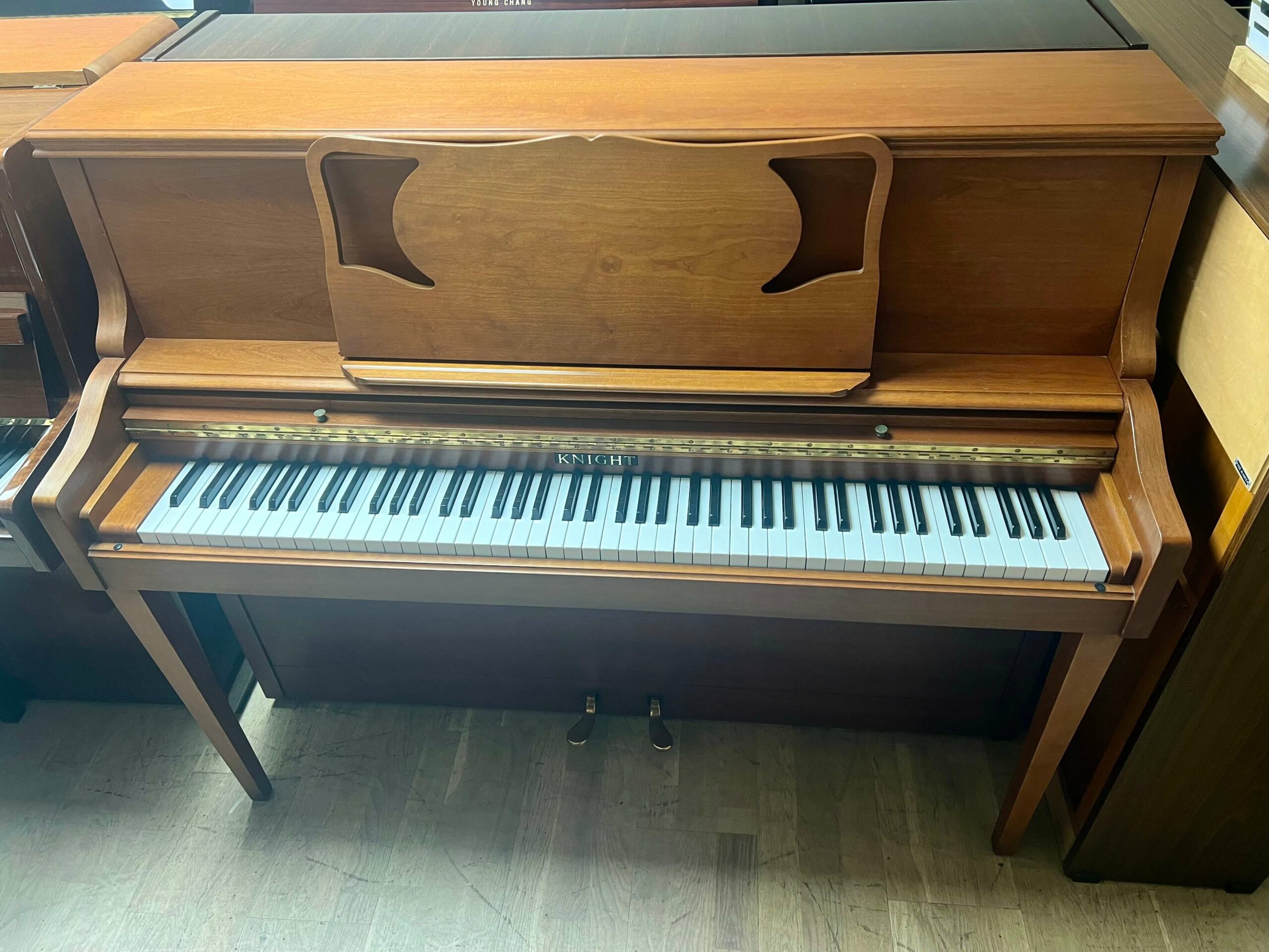 Knight 112 | Handel Pianos