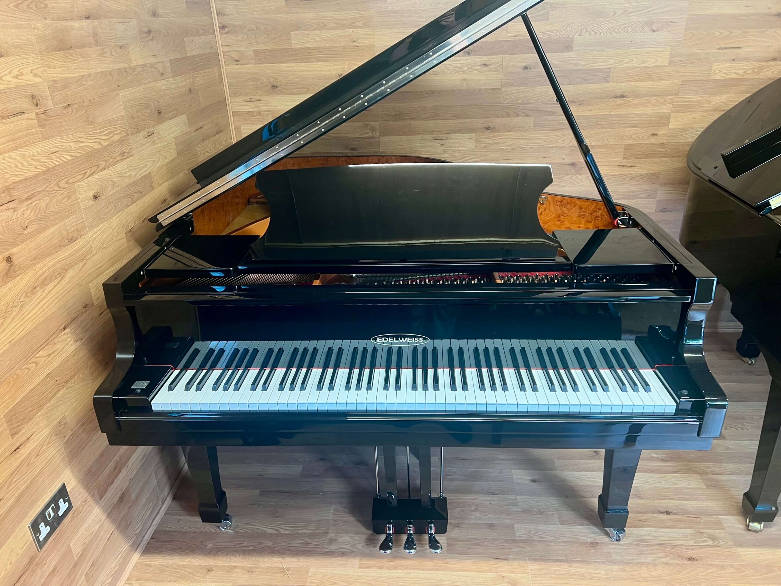 Edelweiss G60 Baby Grand Piano | Handel Pianos