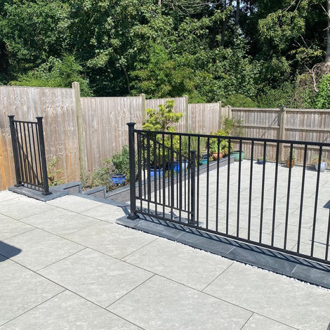 DCM Landscaping Yateley Patio Instalers, Driveway builders and local landscapers