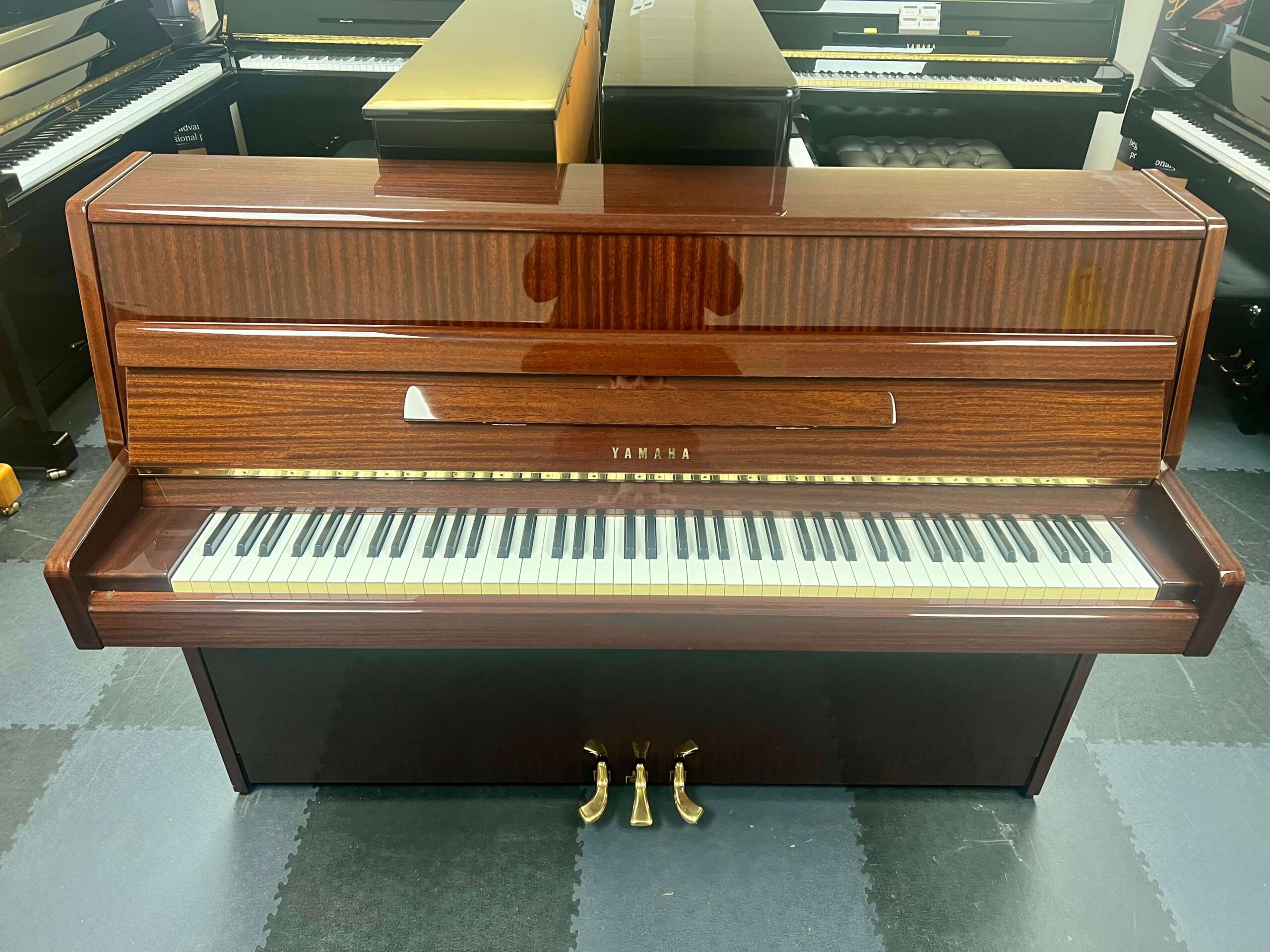 Yamaha M1J Upright Piano | Handel Pianos