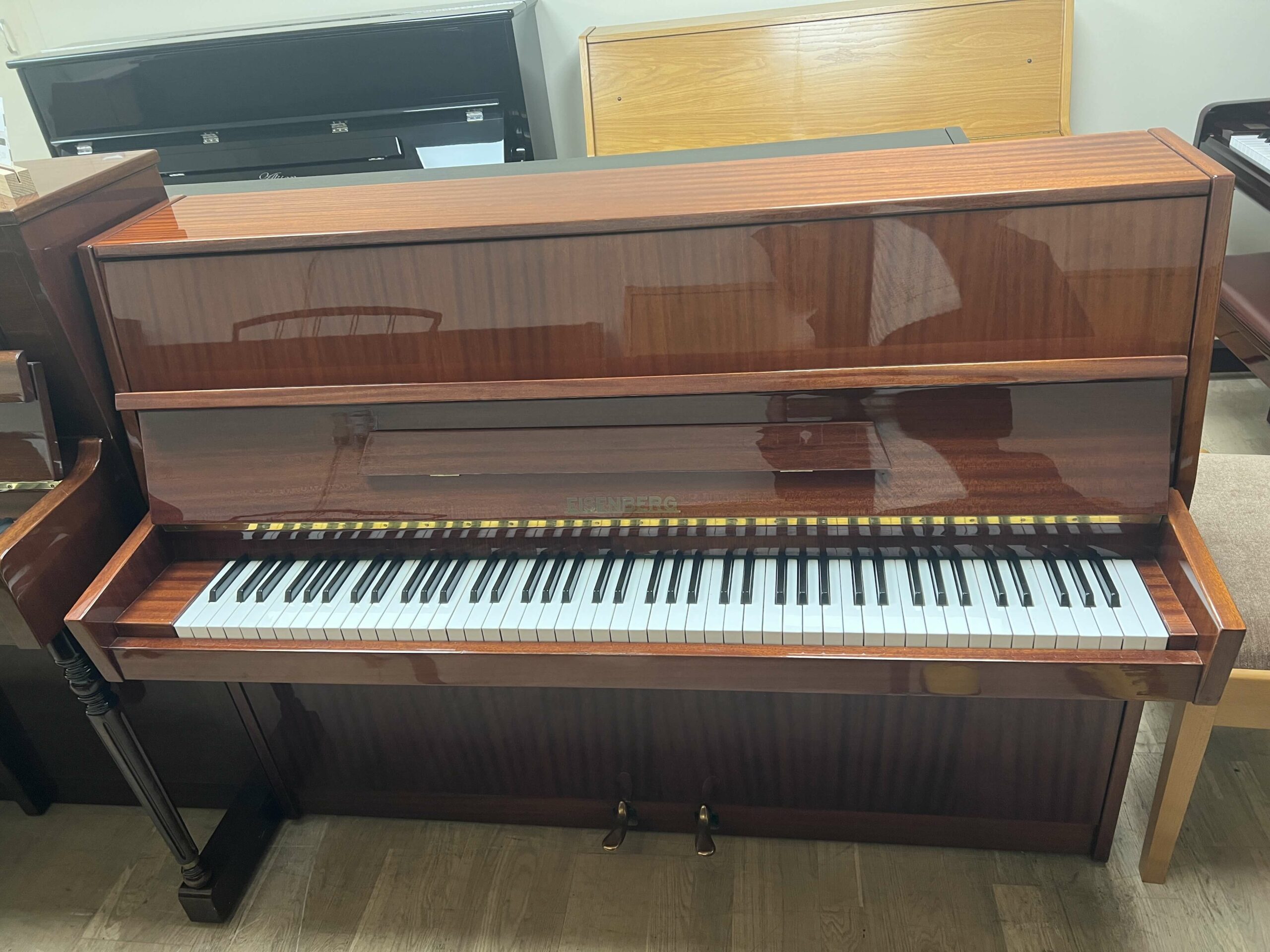 Eisenberg Upright Piano | Handel Pianos