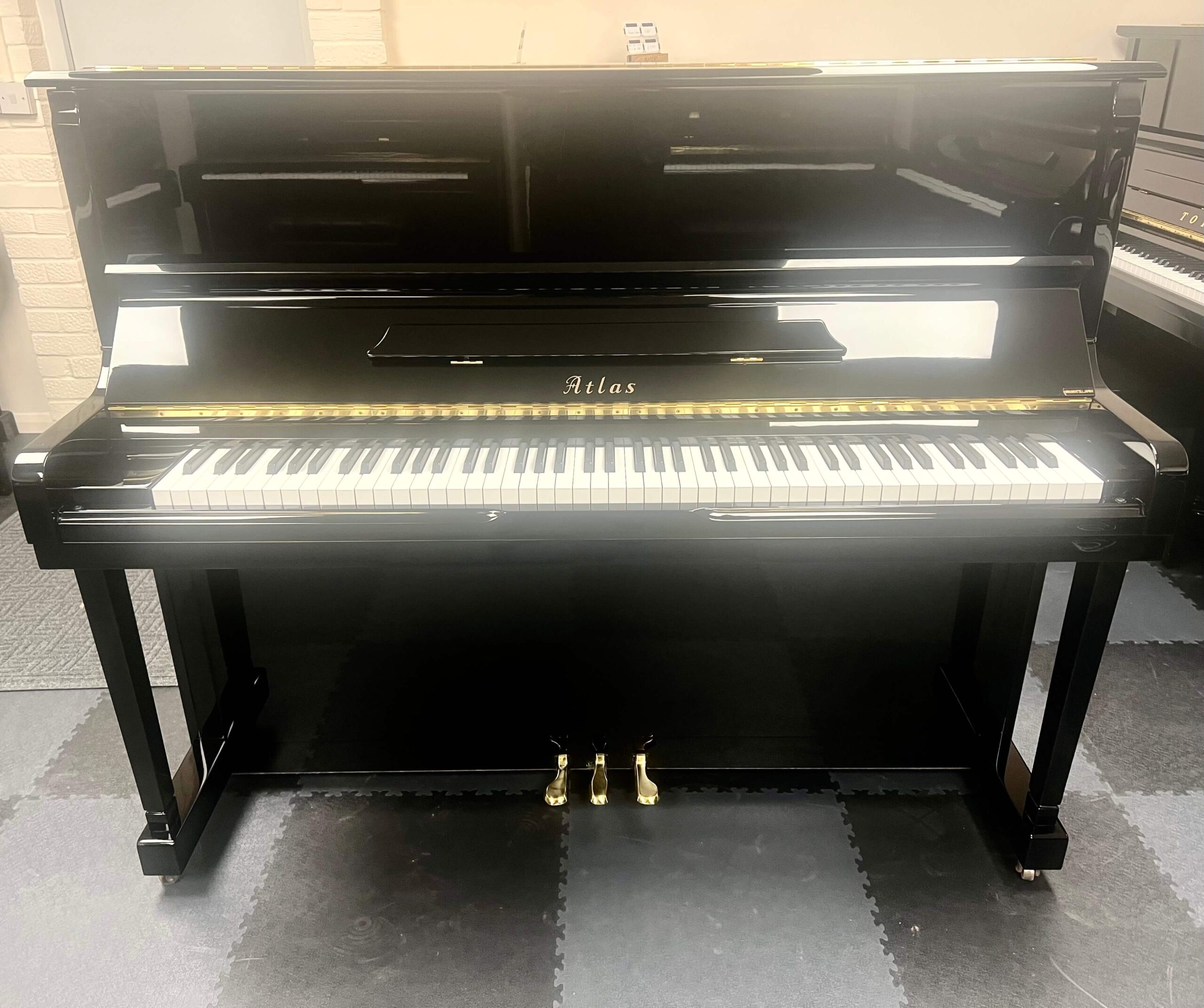 Atlas FA20 Upright Piano | Handel Pianos