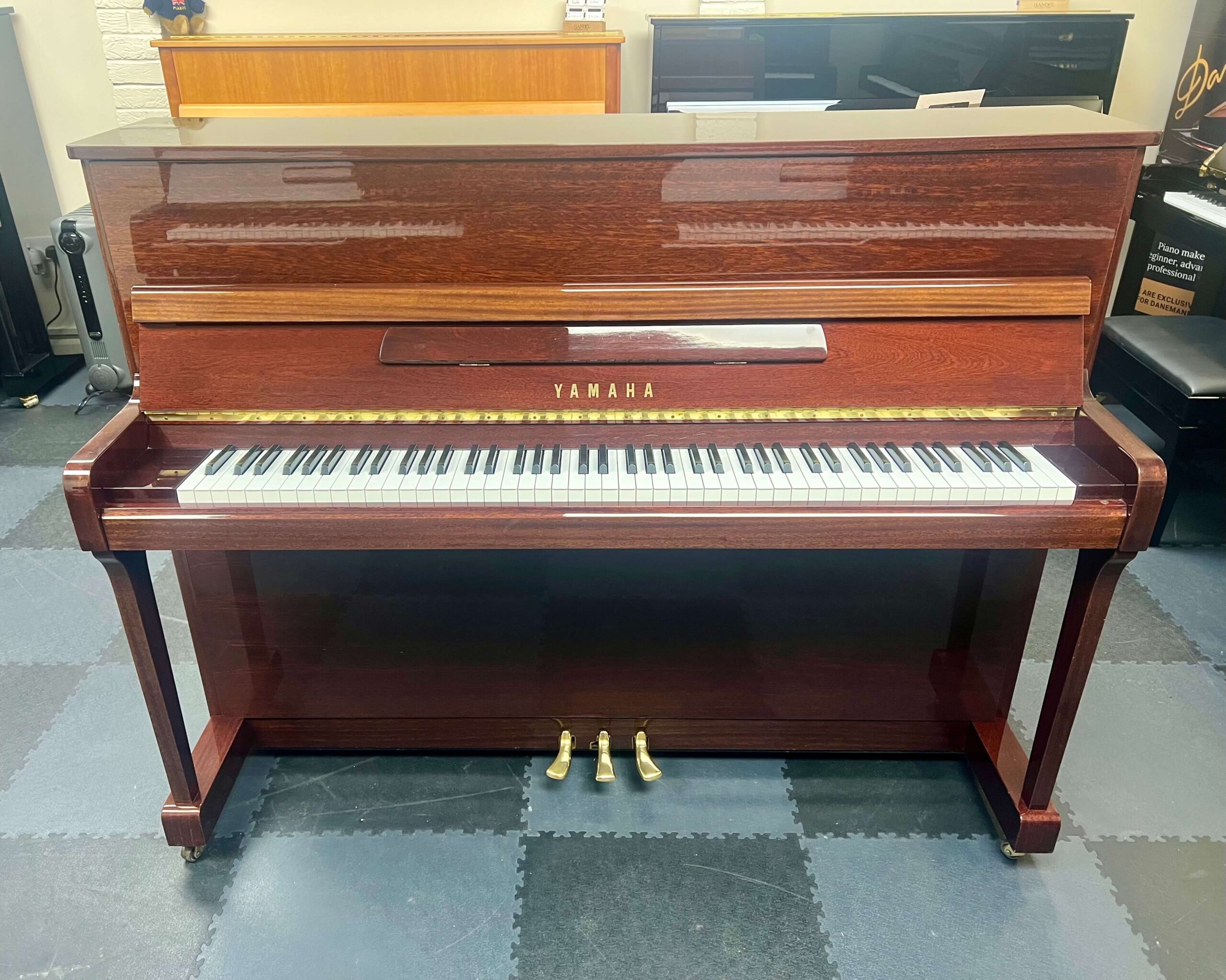 Yamaha P116N Upright Piano | Handel Pianos