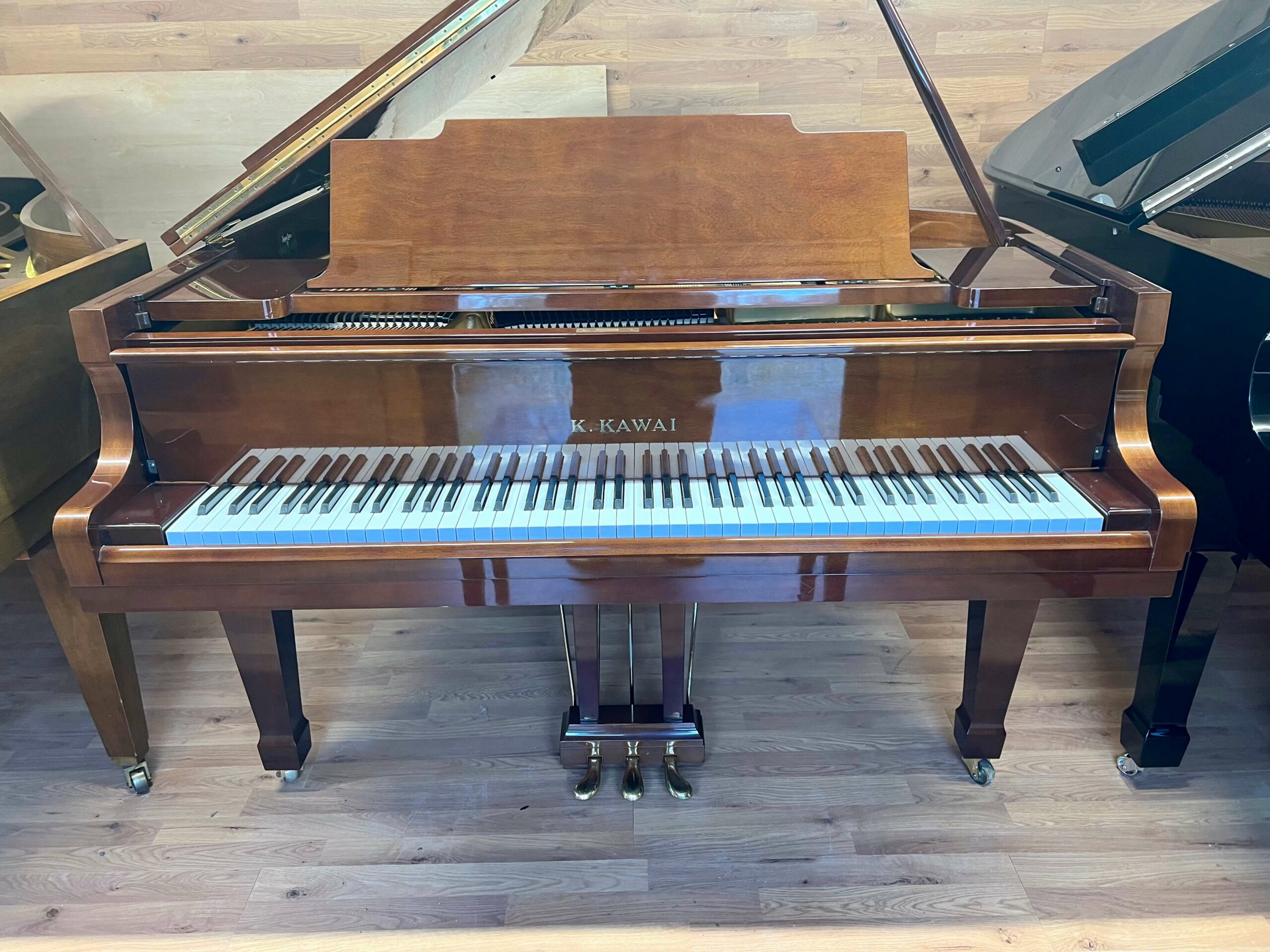 Kawai KG-2C Grand Piano in polished Mahogany case with brass fittings