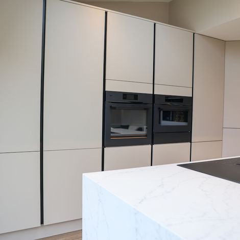 Modern handleless kitchen cabinets
