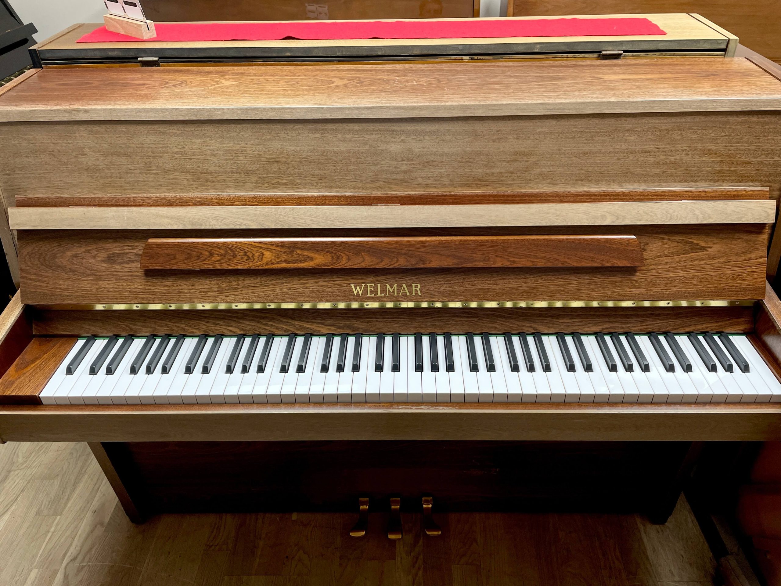 Welmar 109 piano