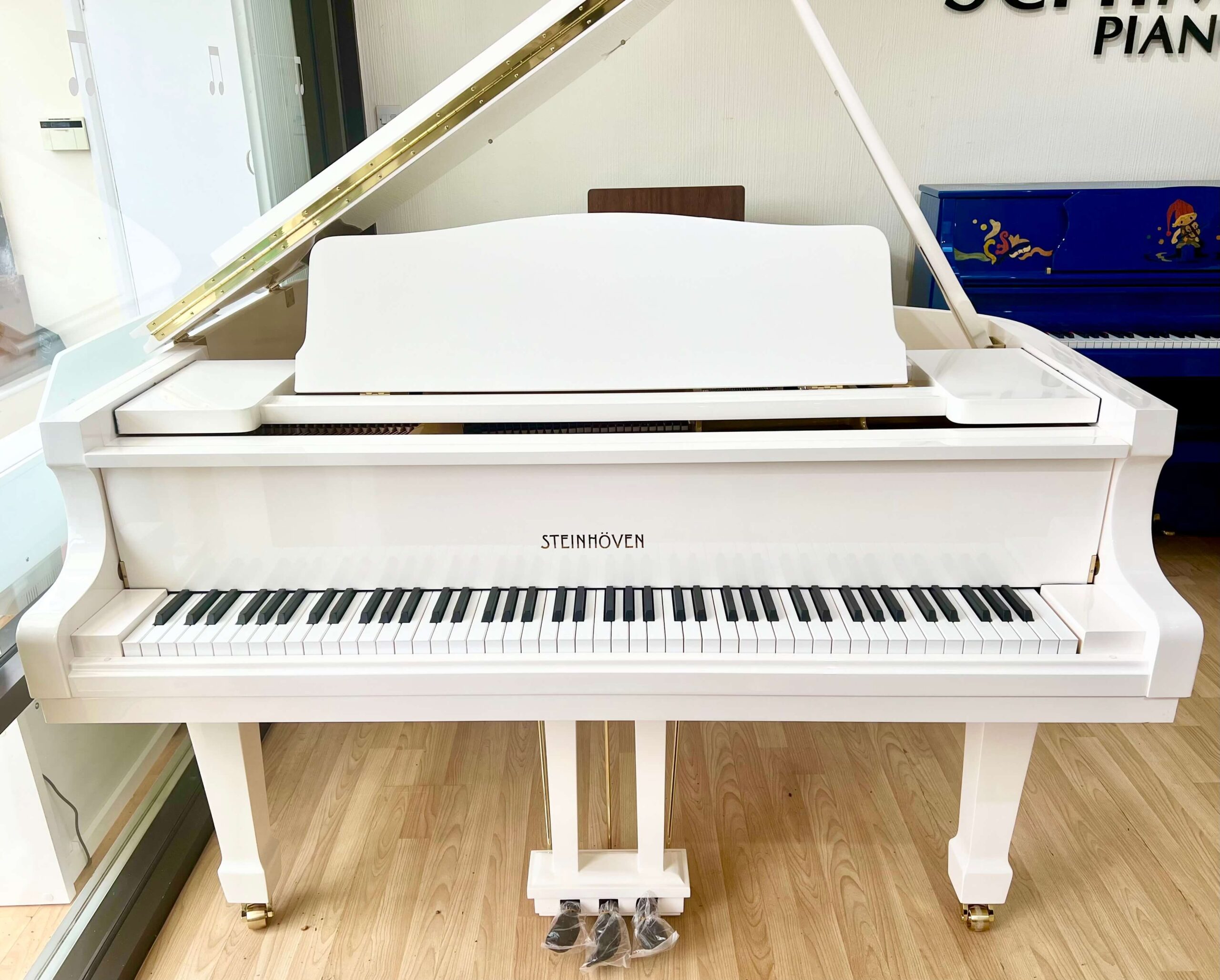 Steinhoven SG148 Baby Grand Piano in white polished
