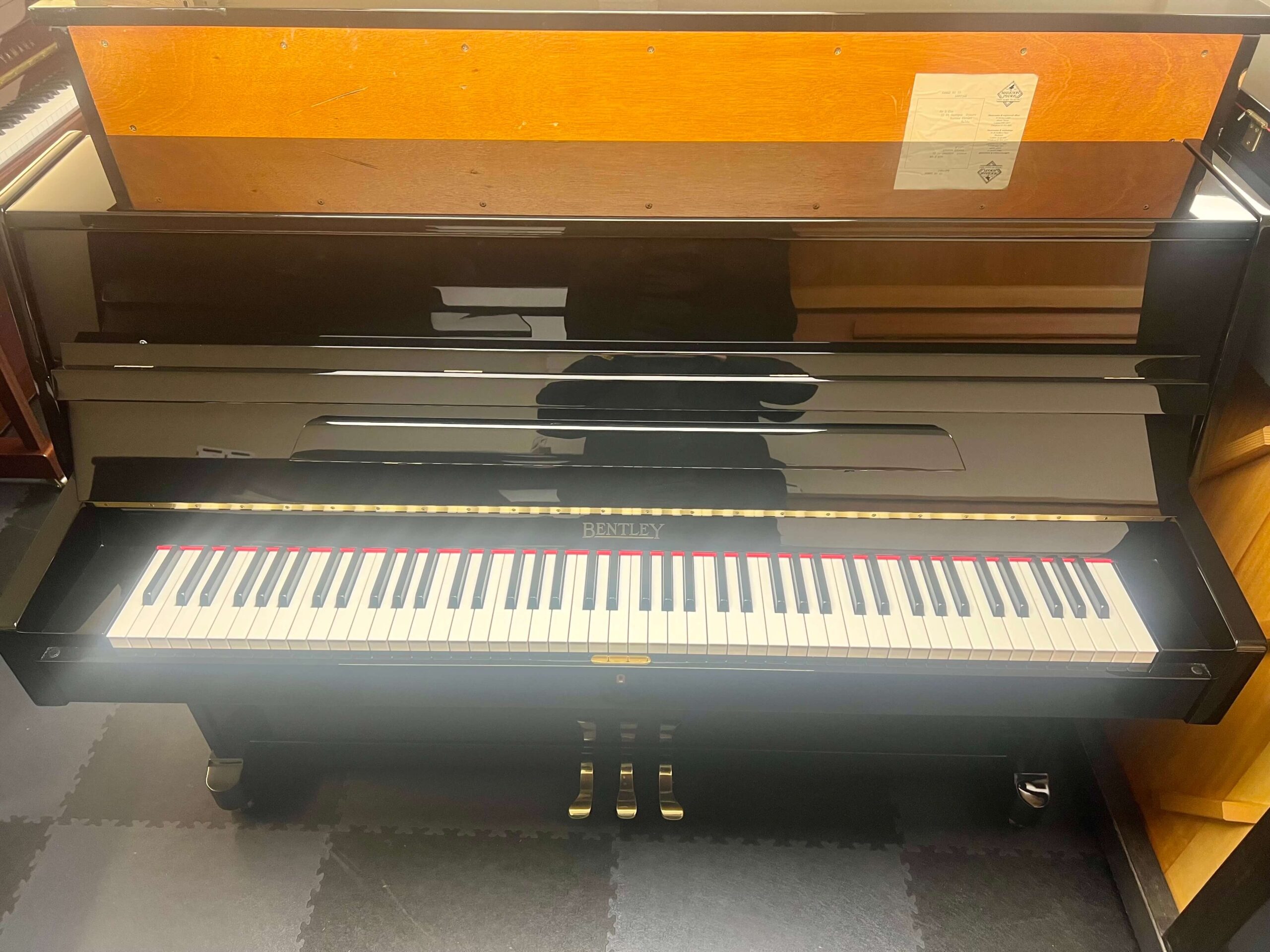 Bentley UP-108 D1 Upright Piano | Handel Pianos