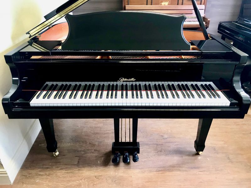 Ritmuller Studio R8 piano