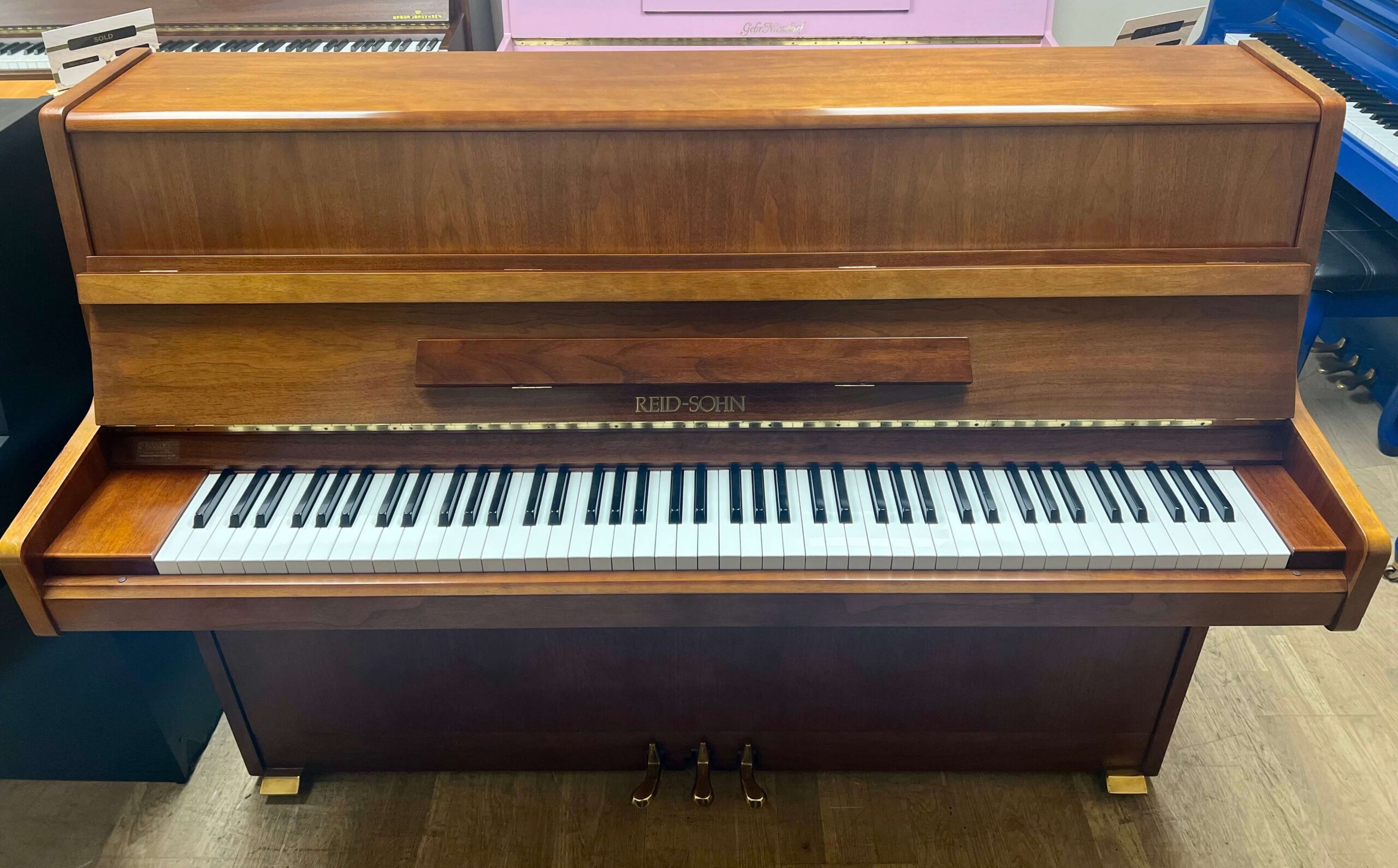 Reid Sohn SU110 Upright Piano | Handel Pianos