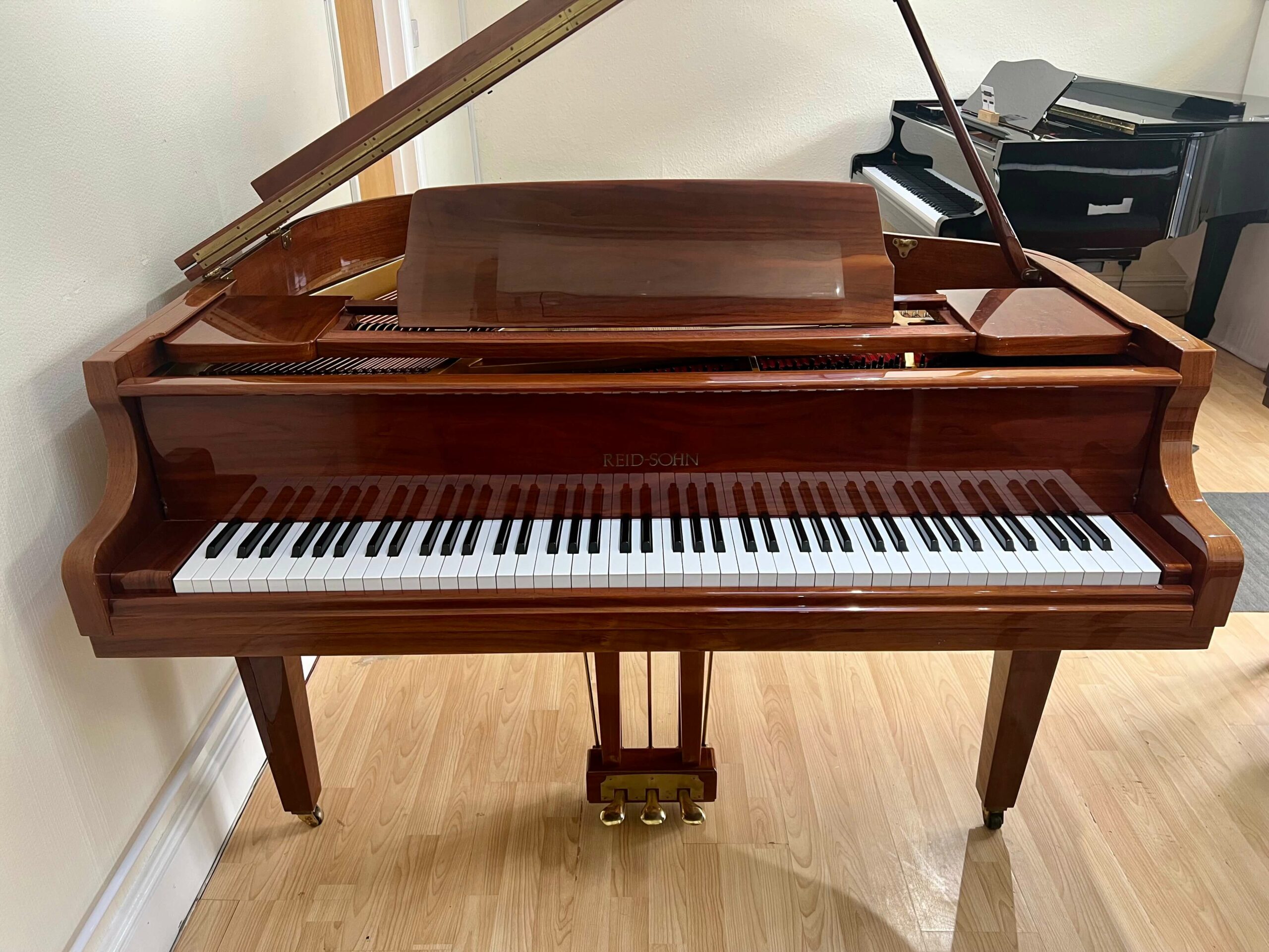 Reid Sohn SG-140A | Handel Pianos