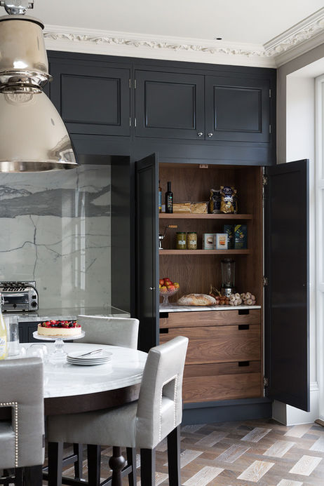 Cochrane Bespoke Kitchens West London Cochrane Bespoke provides a comprehensive design service for private clients, developers, and hoteliers throughout the UK and abroad.