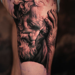 Composition tattoo réaliste sombre par God Is Art