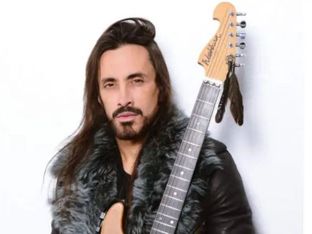 Nuno Bettencourt diz que “Neil Peart não conseguiria tocar músicas do AC/DC como Phil Rudd”