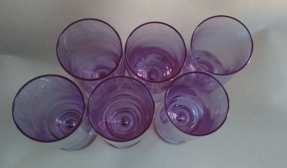 Miniatura: Sei bicchieri viola, eleganti e trasparenti