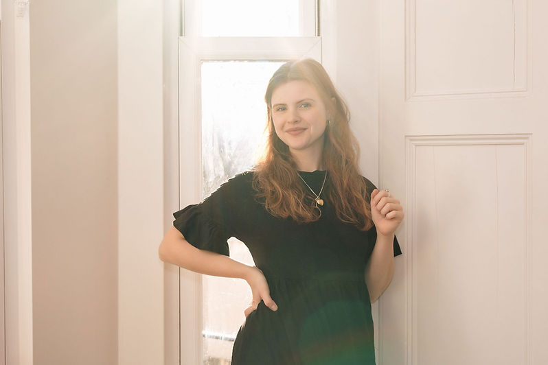 British Voiceover Artist Leonora Haig Home Studio Female VO Neutral Voice Artist English Home Studio London British Female Voice Over Artist Leonora Haig London English UK Neutral RP Home Studio Voiceartist Voice Actor Voiceover