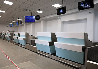 airport-check-in-system-desks-and-conveyors-citconveyors