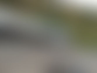 Carreta-tanque perde o controle, bate em carro e colide contra barranco na MGC-491 em Muzambinho