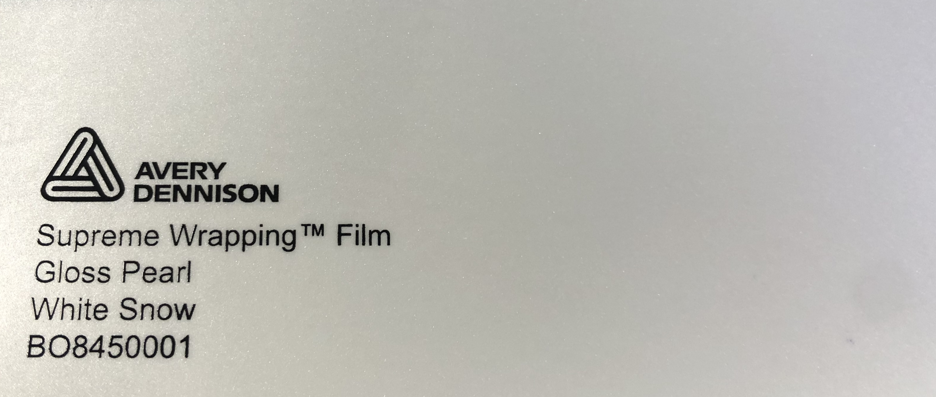 Avery Supreme Gloss Pearl White Snow