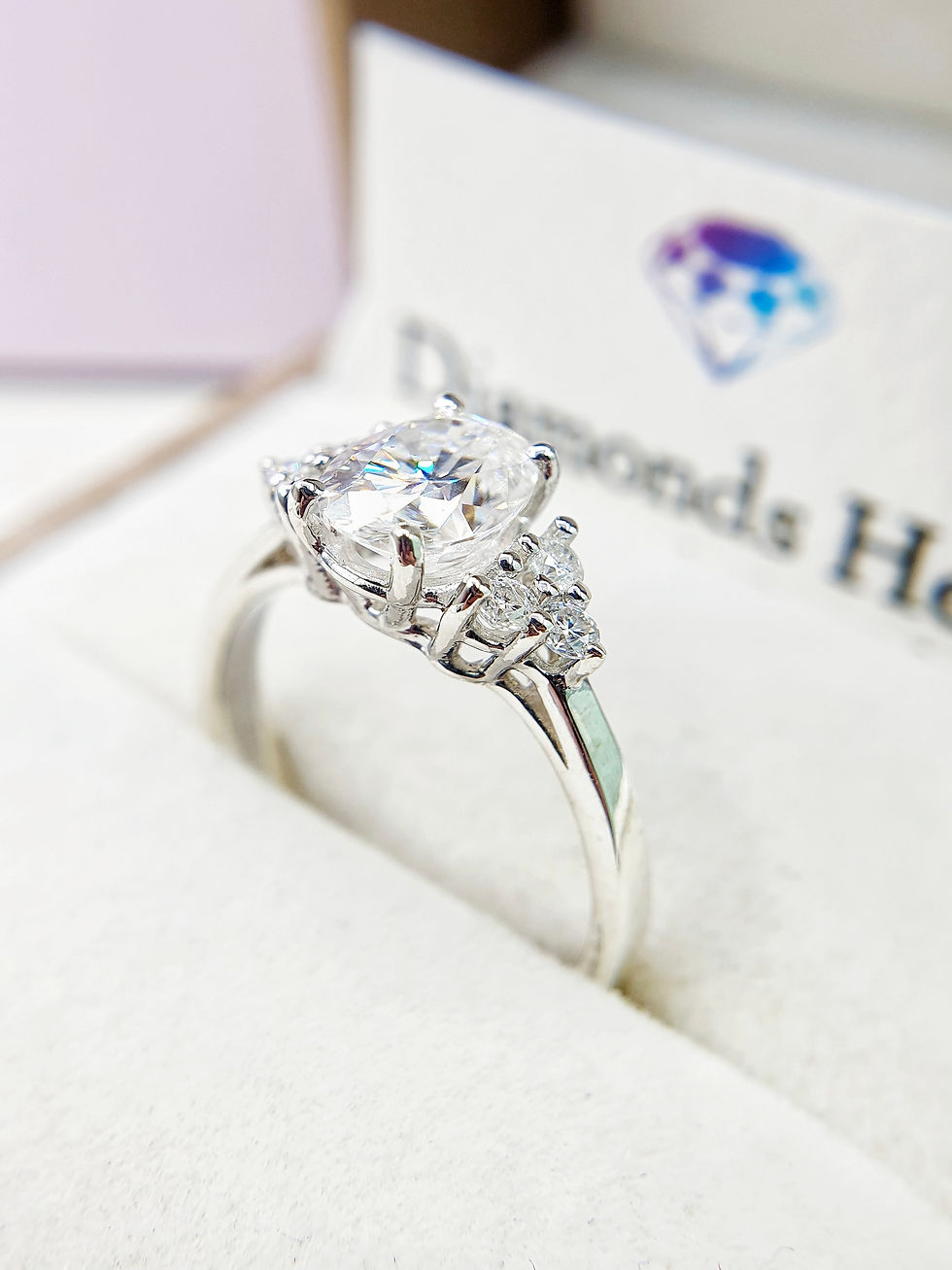 Miniatura: diamondshero.it anello argento oro moissanite taglio ovale diamante oval cut diamond silver gold ring