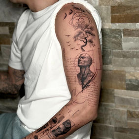 Tatouage micro-réalisme graphique avec portrait réalisé a Nice au salon La Fratrie.