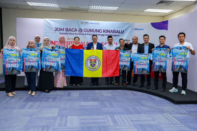 UMS Lakar Sejarah, Bawa Budaya Membaca Hingga ke Puncak Gunung Kinabalu