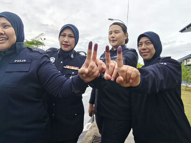 Smooth Early Voting Process at IPK Kepayan as Police Personnel Cast Their Ballots